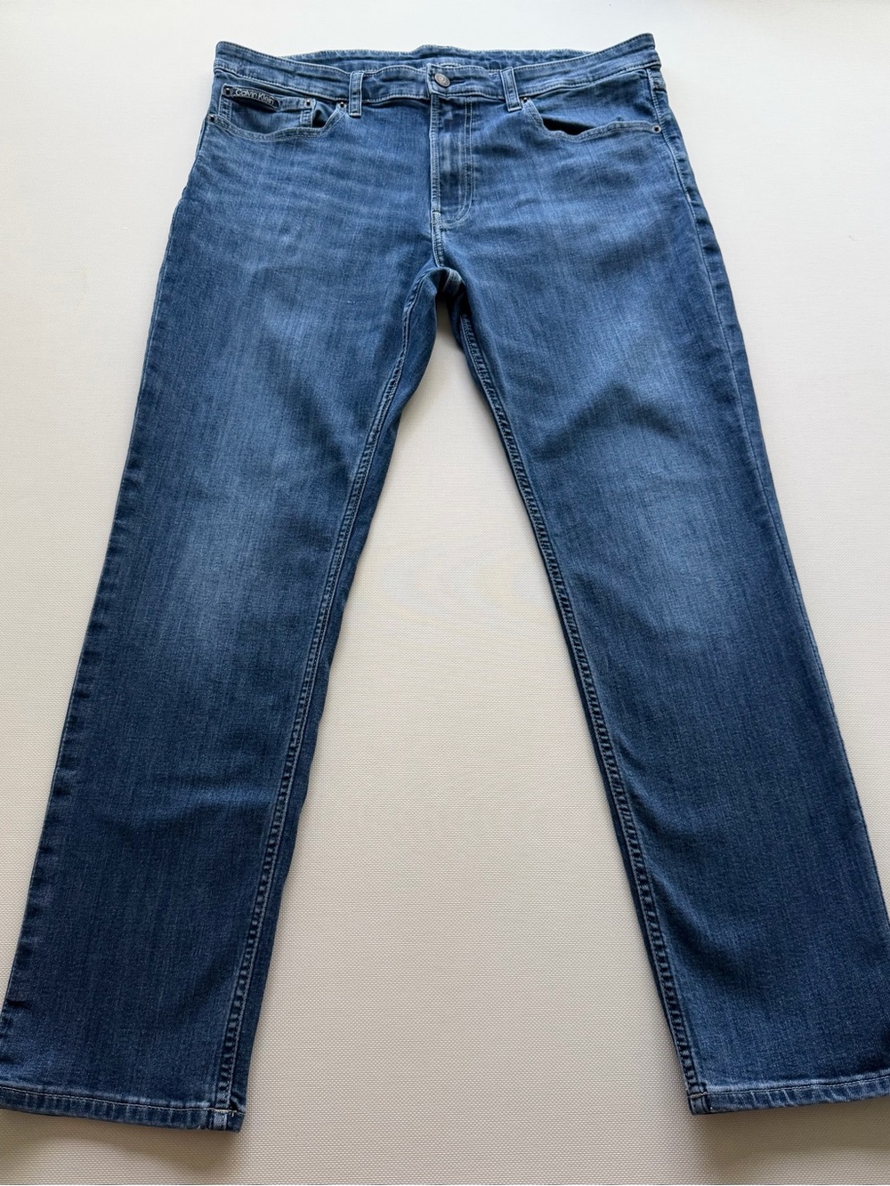 Calvin Klein Men's Medium Blue Straight Jeans